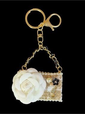 Mini Handbag Keychain Purse Charm Faux Pearl Gold Flower Tan White Tweed NWOT
